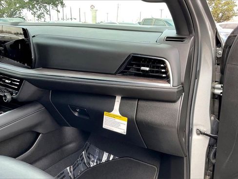 Used 2025 Chevrolet Tahoe LT image 23