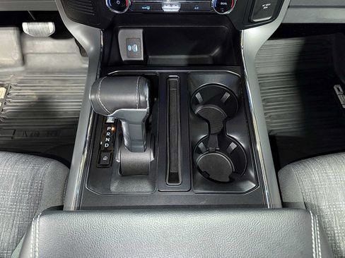 Used 2022 Ford F150 Lightning XLT AWD/4WD image 32