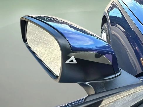 Used 2018 BMW 330i Sedan w/ Convenience Package image 24