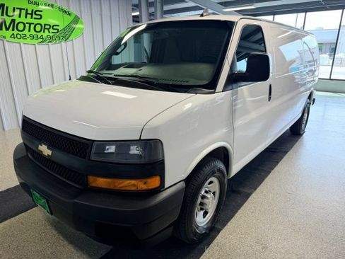 Used 2020 Chevrolet Express 3500 Extended w/ Driver Convenience Package RWD image 1