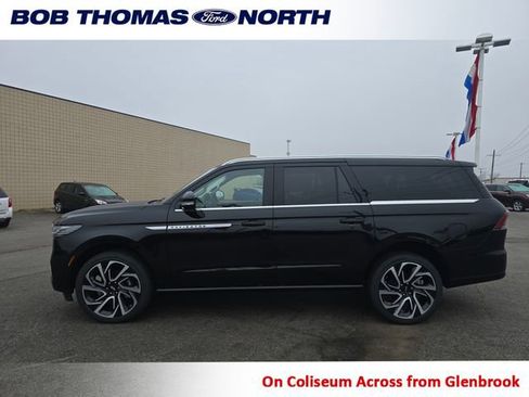 New 2026 Lincoln Navigator L Reserve AWD/4WD image 8