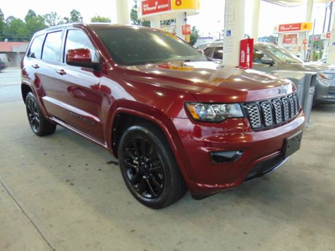 Used 2021 Jeep Grand Cherokee Laredo X RWD image 21