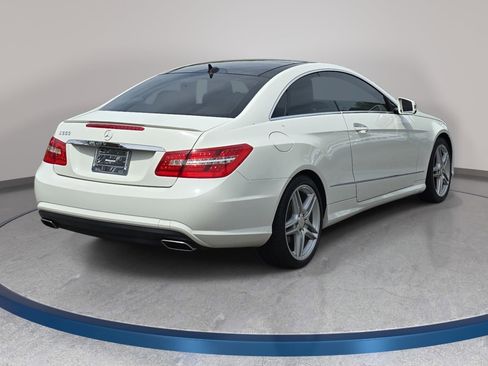 Used 2011 Mercedes-Benz E 550 Coupe image 5