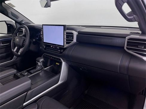 Used 2023 Toyota Tundra Platinum image 31