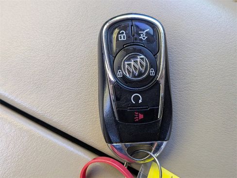 Used 2018 Buick Envision Premium w/ Driver Confidence Package image 34