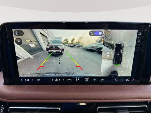 Used 2025 Lincoln Aviator Reserve w/ Jet Appearance Package AWD/4WD image 19