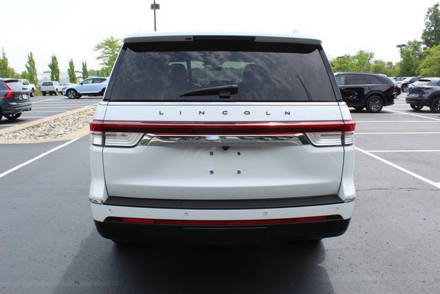 Certified 2023 Lincoln Navigator Black Label AWD/4WD image 4