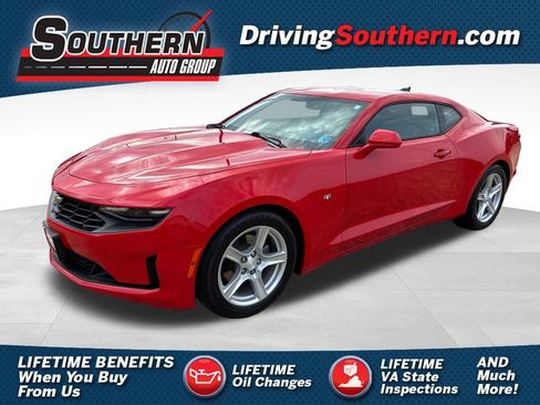 Used 2021 Chevrolet Camaro LT RWD image 1