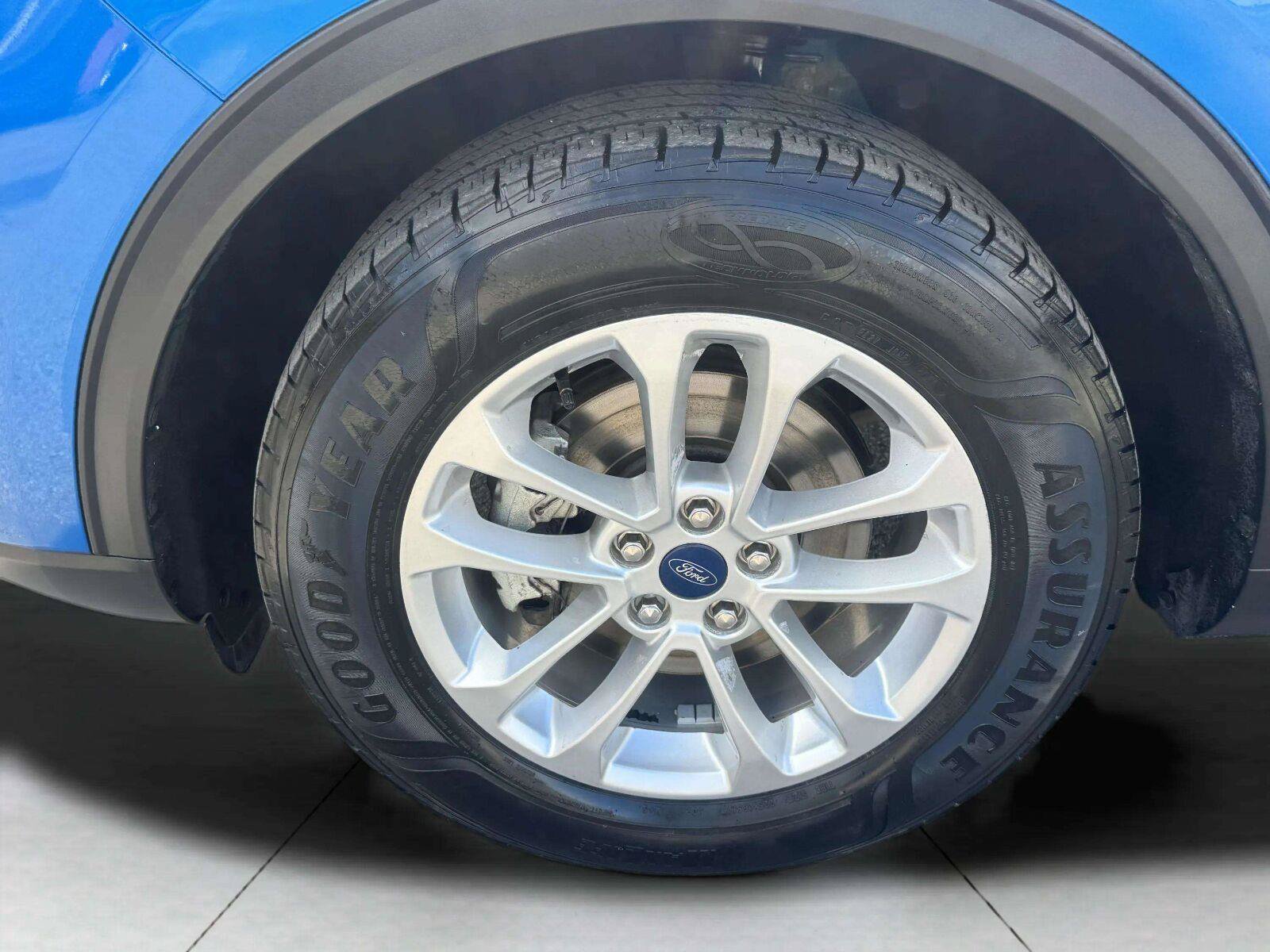 Used 2022 Ford Escape SE w/ Convenience Package FWD image 48