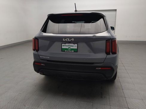 Used 2023 Kia Sorento LX FWD image 7