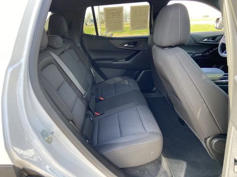 Used 2025 Chevrolet Equinox LT image 13