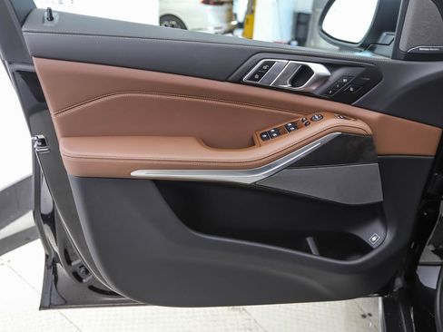 Used 2026 BMW X5 xDrive50e w/ Executive Package image 10