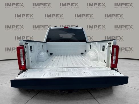 Used 2024 Ford F250 XLT w/ FX4 Off-Road Package AWD/4WD image 3