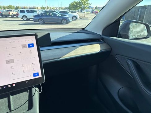 Used 2022 Tesla Model Y Performance AWD/4WD image 25