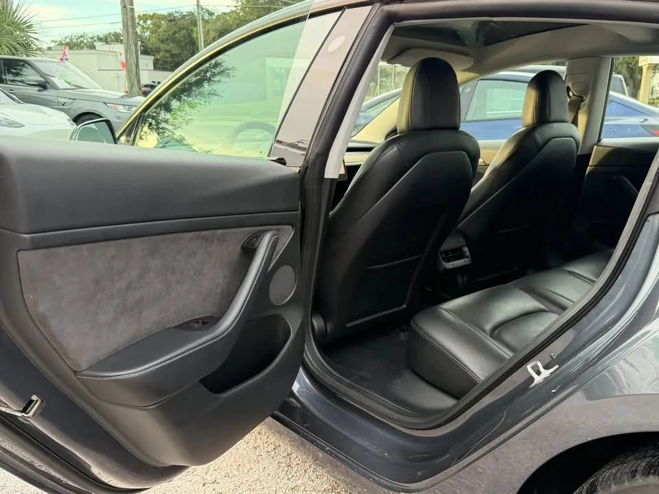Used 2022 Tesla Model 3 RWD image 15