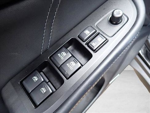 Used 2019 Subaru Outback 3.6R Limited AWD/4WD image 17