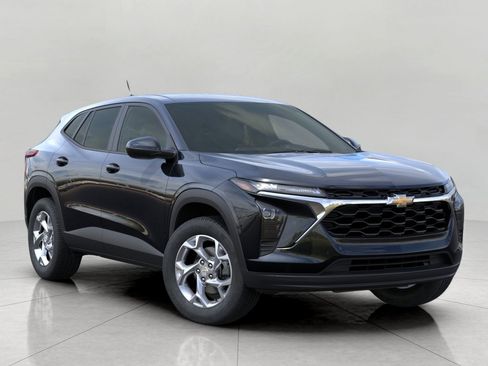 New 2026 Chevrolet Trax LS w/ LS Convenience Package FWD image 7