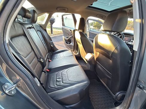 Used 2019 Volkswagen Jetta SEL Premium image 46