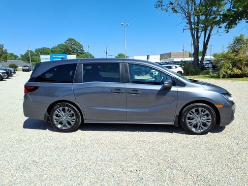 Used 2025 Honda Odyssey Touring image 8