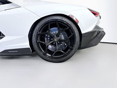 Used 2024 Lamborghini Revuelto AWD/4WD image 29