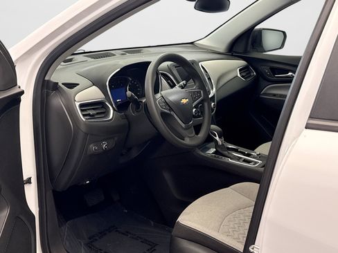 Used 2023 Chevrolet Equinox LS w/ LS Convenience Package FWD image 10