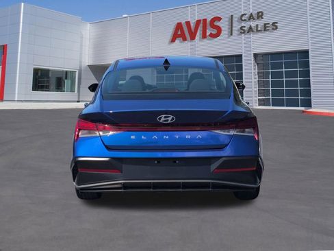 Used 2025 Hyundai Elantra SEL FWD image 7