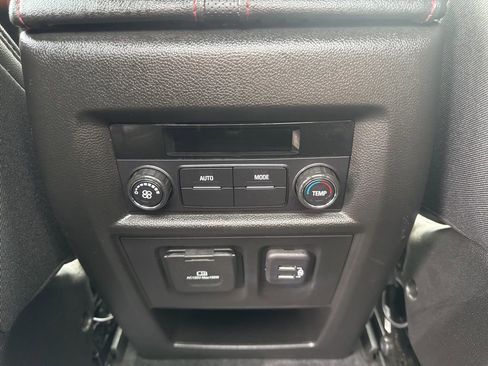 Used 2023 Chevrolet Traverse RS image 19