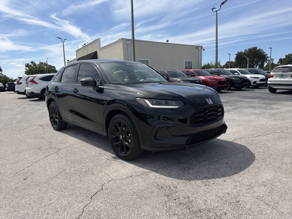 Used 2024 Honda HR-V Sport image 2