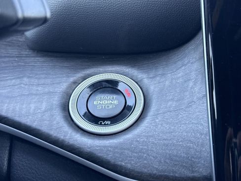 Used 2024 Jeep Grand Cherokee L Limited w/ Luxury Tech Group II image 26