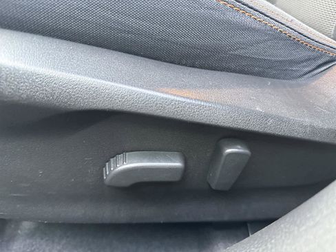 Used 2021 Subaru Crosstrek 2.0i Premium w/ Moonroof Package image 12