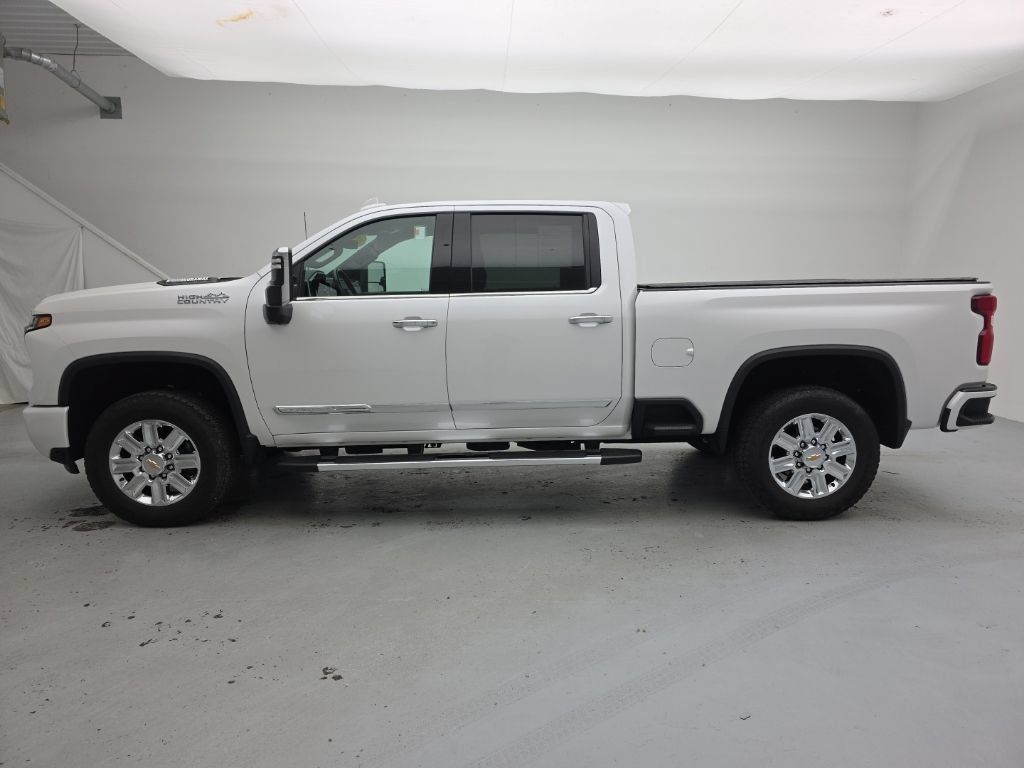 Used 2024 Chevrolet Silverado 3500 High Country AWD/4WD image 8
