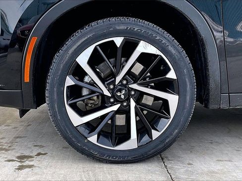 Used 2024 Mitsubishi Outlander SE image 9