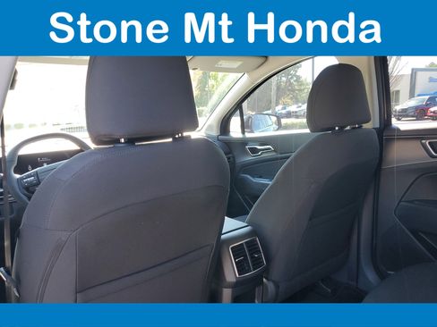 Used 2026 Kia Sportage LX image 9