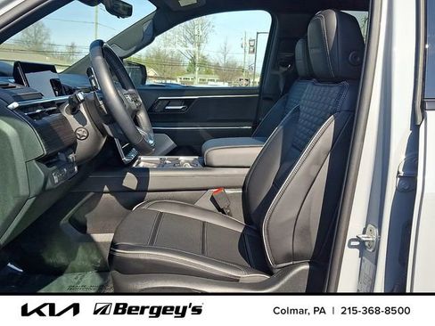 Used 2024 GMC Sierra EV Denali image 14