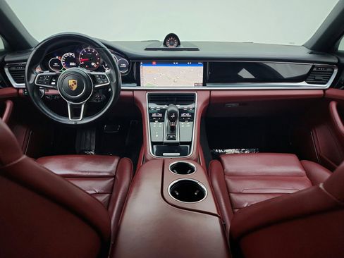 Used 2018 Porsche Panamera 4S image 21