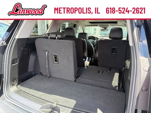 Used 2023 GMC Acadia AT4 w/ Preferred Package AWD/4WD image 11