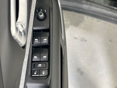 Used 2022 Jeep Compass Latitude w/ Convenience Group image 17