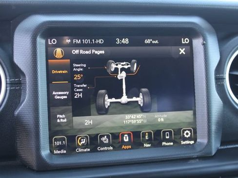 Used 2021 Jeep Wrangler Unlimited Sahara w/ Cold Weather Group AWD/4WD image 29