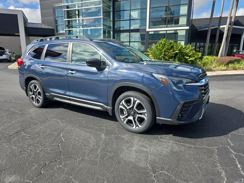 Used 2024 Subaru Ascent Touring image 2