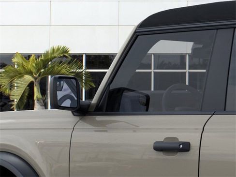 New 2025 Ford Bronco 4-Door image 22