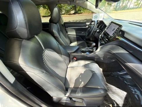 Used 2022 Toyota Camry SE w/ TRD Appearance Package (TMS) FWD image 30