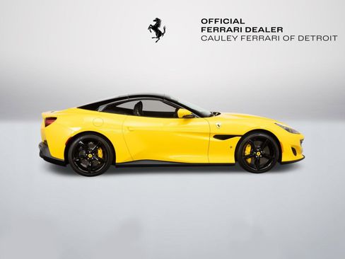 Certified 2020 Ferrari Portofino RWD image 17
