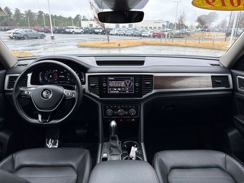 Used 2019 Volkswagen Atlas SEL Premium image 16