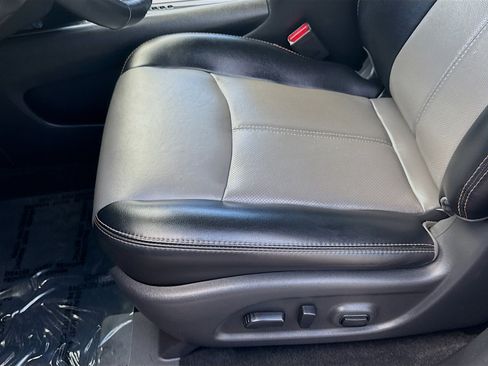 Used 2019 Nissan Pathfinder SL w/ Rock Creek Edition FWD image 18