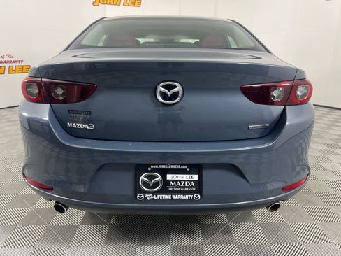 Used 2022 MAZDA MAZDA3 s FWD image 4