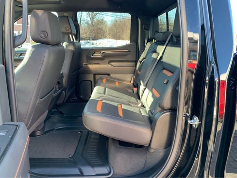 Used 2022 GMC Sierra 1500 AT4 w/ AT4 Premium Package image 22