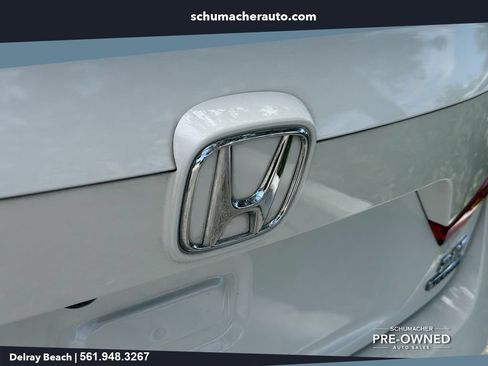 Used 2018 Honda Accord Touring image 15