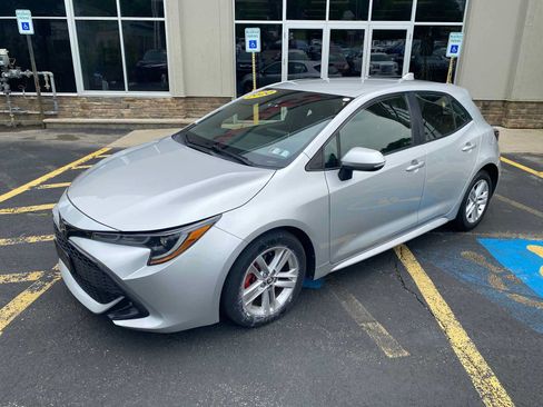 Used 2020 Toyota Corolla SE w/ SE Preferred Package FWD image 2