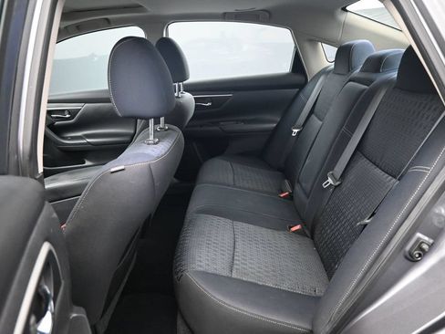 Used 2017 Nissan Altima 2.5 SV w/ Convenience Package FWD image 16