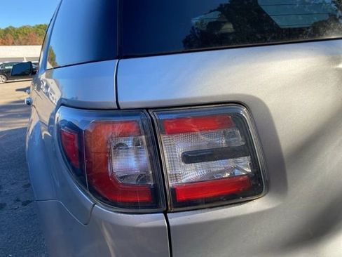 Used 2016 GMC Acadia SLT w/ Open Road Package image 25